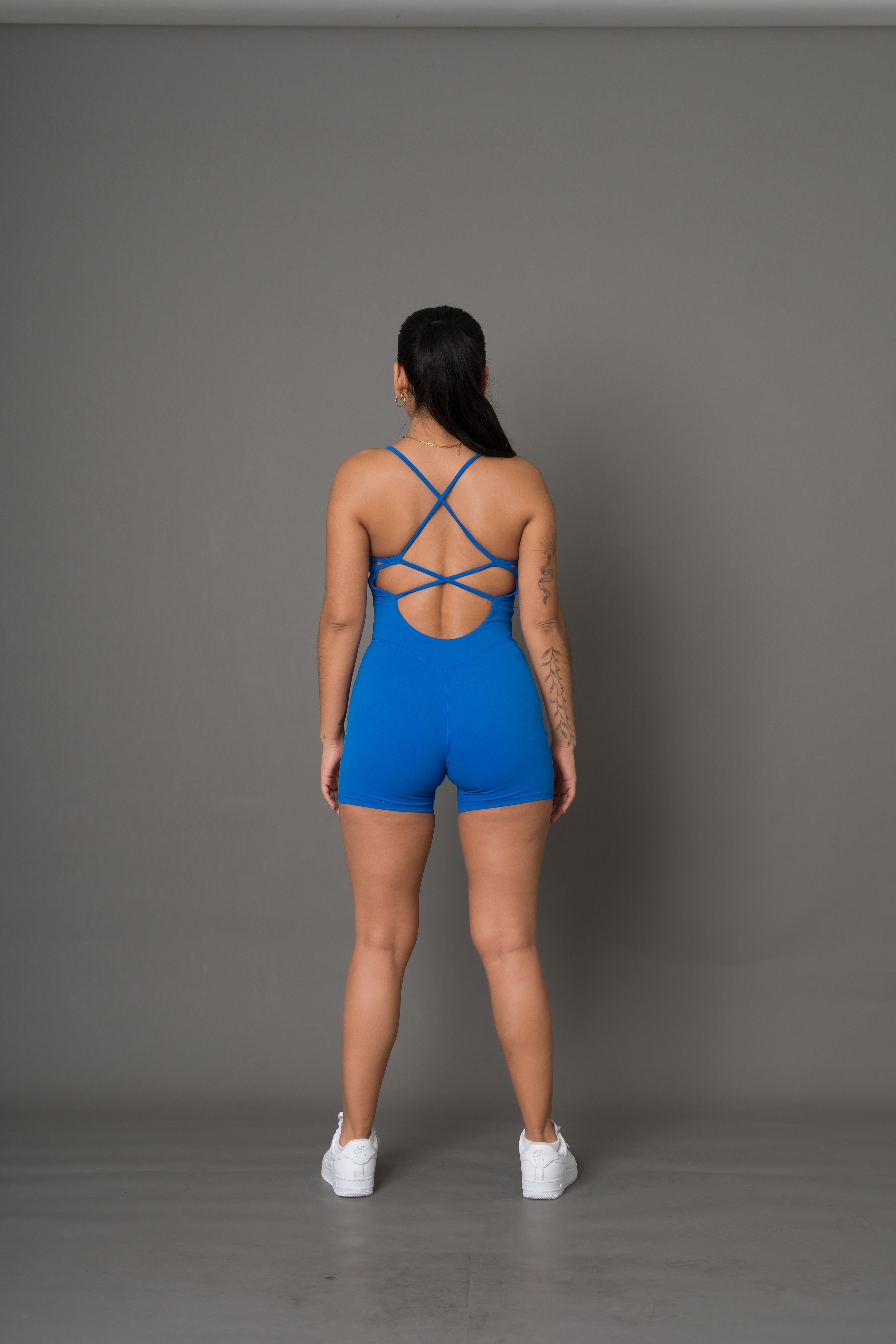 Enterizo short espalda cruzada azul